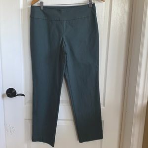Nic+Zoe grey size 10P WonderStretch ankle pant.